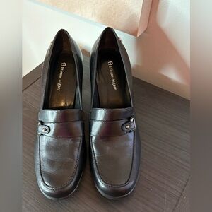 Etienne Aigner High Heel Black Shoes with Rubber Soles Women’s Size 8.5 Like New